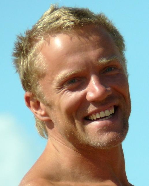 Пропал актер Алексей Осипов: Самоубийство или нелегальная миграция?