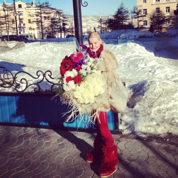 Анастасия Волочкова адресует публичные послания тайному возлюбленному