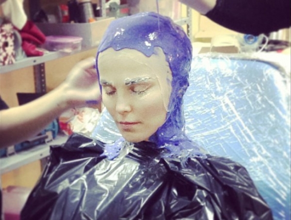 Сати Казанова перевоплотилась в лысую женщину