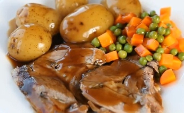 Как приготовить запеченную баранью ногу (ВИДЕО)