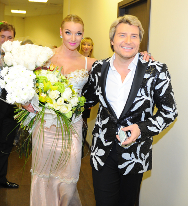 Басков показал любовную переписку с Волочковой