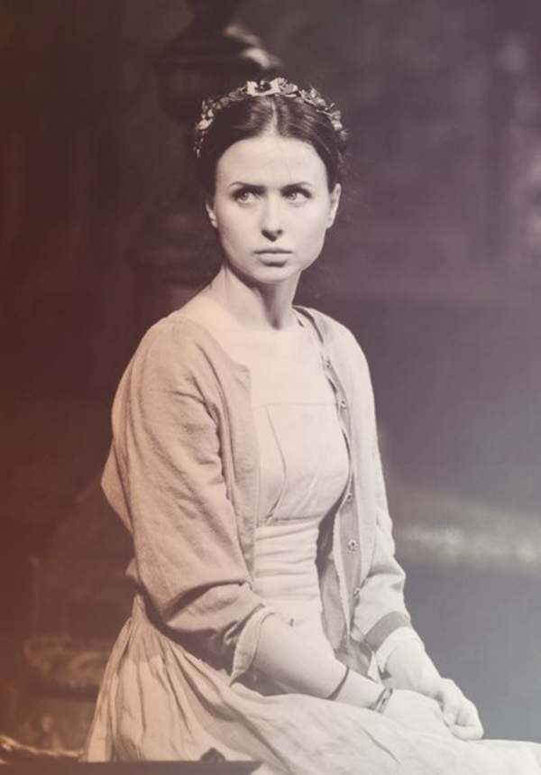 Мирославе Карпович 27: ТОП-5 фото артистки