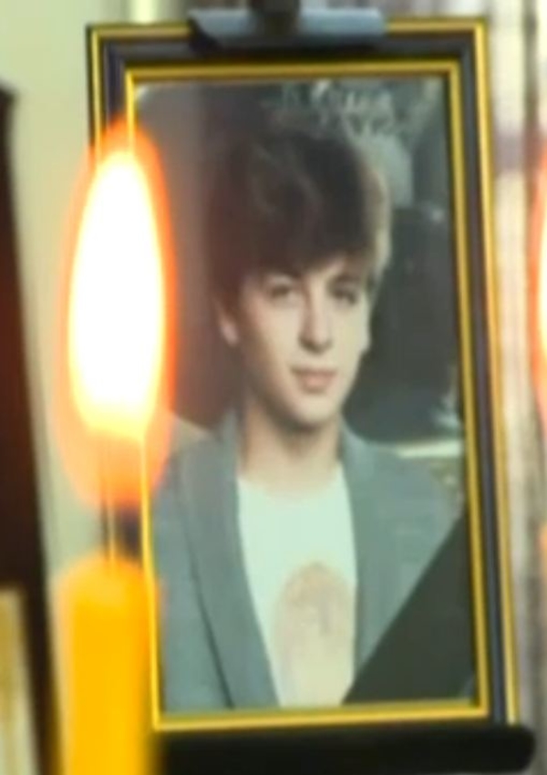 Жена участника Ласкового мая: Его зарезали на моих глазах как свинью