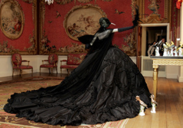 В Париже открылась выставка высокой моды