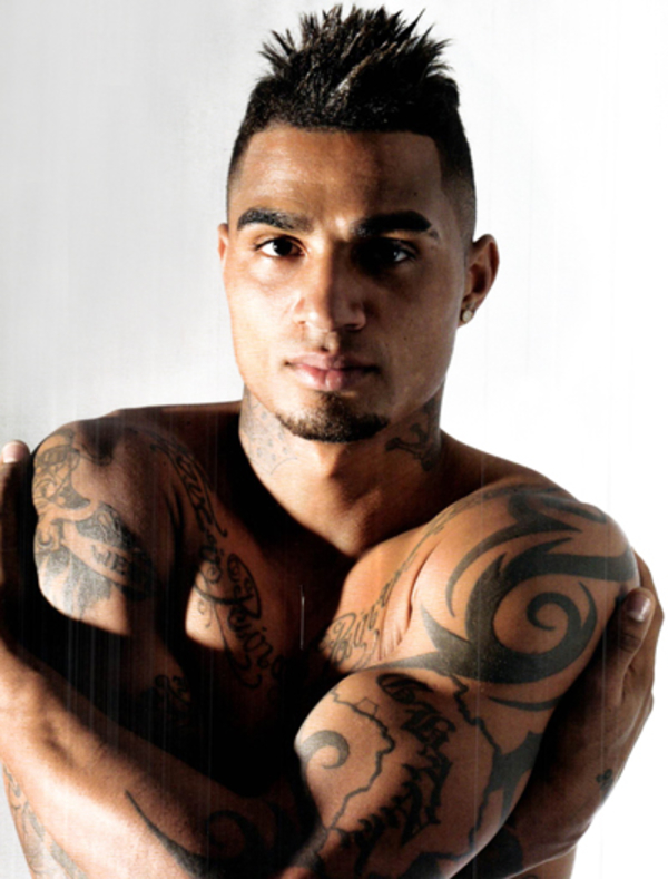 Body Battle: Сексуальные братья-футболисты