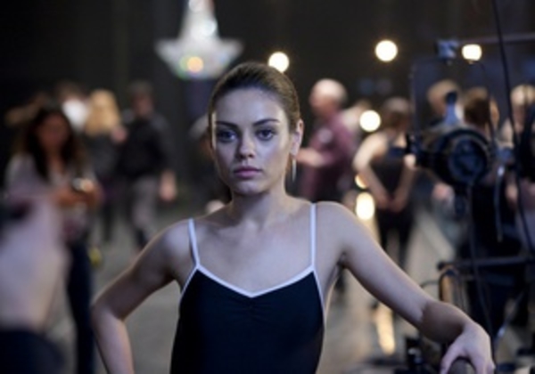 Мила Кунис хочет приехать в Черновцы