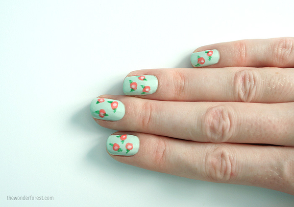 Креативные идеи маникюра: Цветочный узор