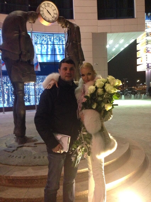 Анастасия Волочкова опубликовала фотографии с новым любовником