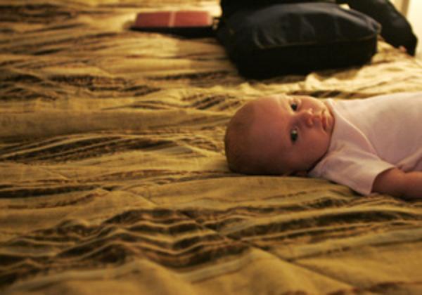 Склонность к ксенофобии выявили 9-месячных детей