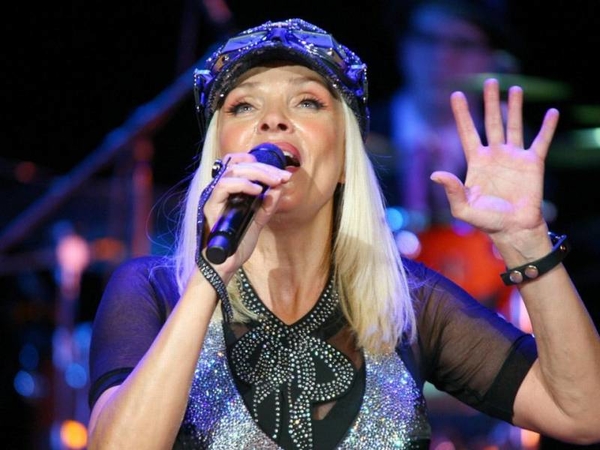 Лайма Вайкуле покупает своему ротвейлеру билеты в бизнес-класс