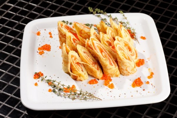 Блины с несладкой начинкой: ТОП-5 рецептов