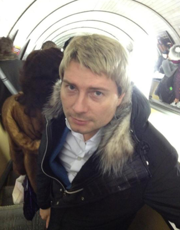 Николаю Баскову поют песни по телефону