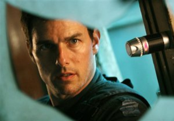 Том Круз зарегистрировался в социальной сети ВКонтакте