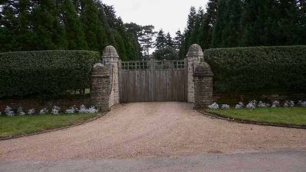 Умер Борис Березовский: Дома олигарха в Британии (ФОТО)