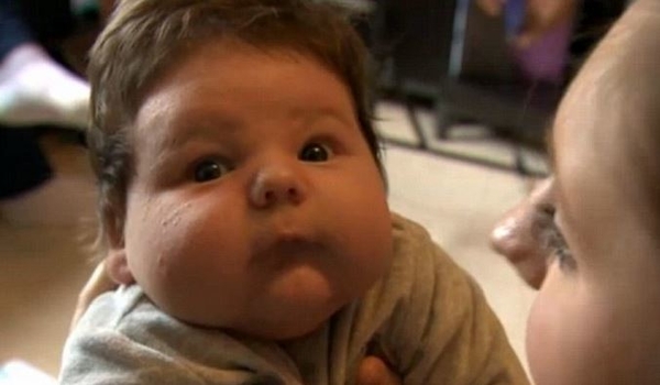 21-летняя британка родила ребенка весом 7 кг