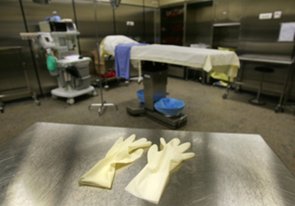 Пластического хирурга из Одессы судят за смерть пациентки