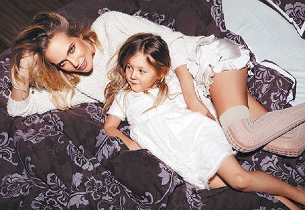 Дочь Глюкозы разыграла звездную маму 1 апреля