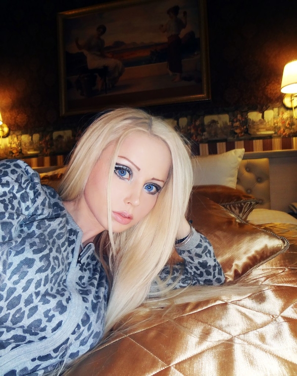 Одесская Барби призналась в любви к Мексике лежа в своей кровати