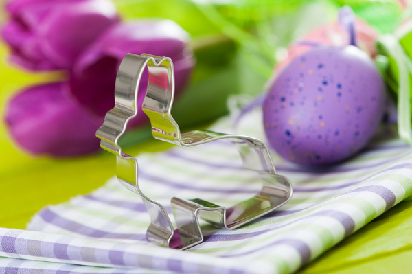 Пасхальная сервировка: ТОП-15 идей в лиловых тонах