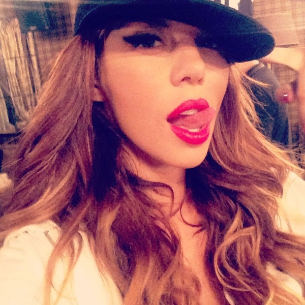 Подписчики Instagram Анны Седоковой жалуются ее мужу