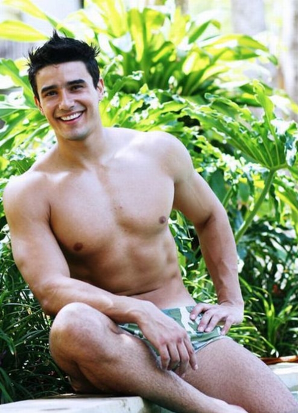 Горячая пятница: ТОП-5 сексуальных мужчин