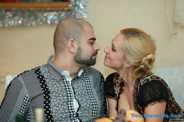 Дом 2: Ольга Гажиенко родила сына от одного из участников