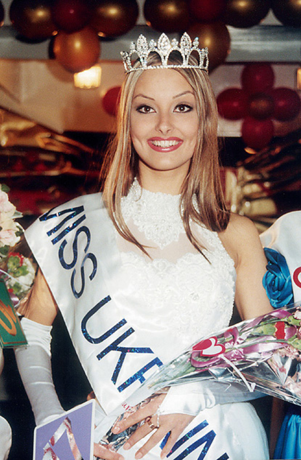 Мисс Украина 1997 Ксения Кузьменко родила третьего ребенка