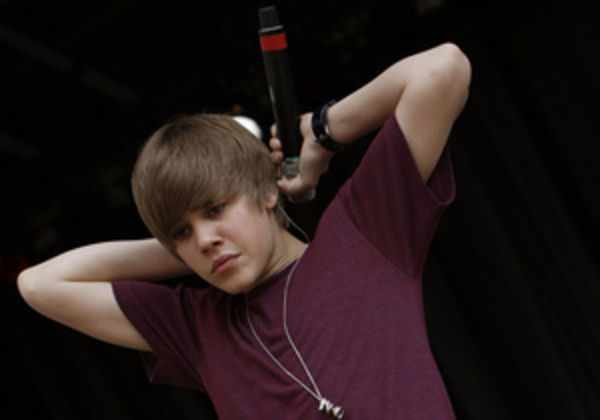 Дом-музей жертвы нацизма вступился за Джастина Бибера