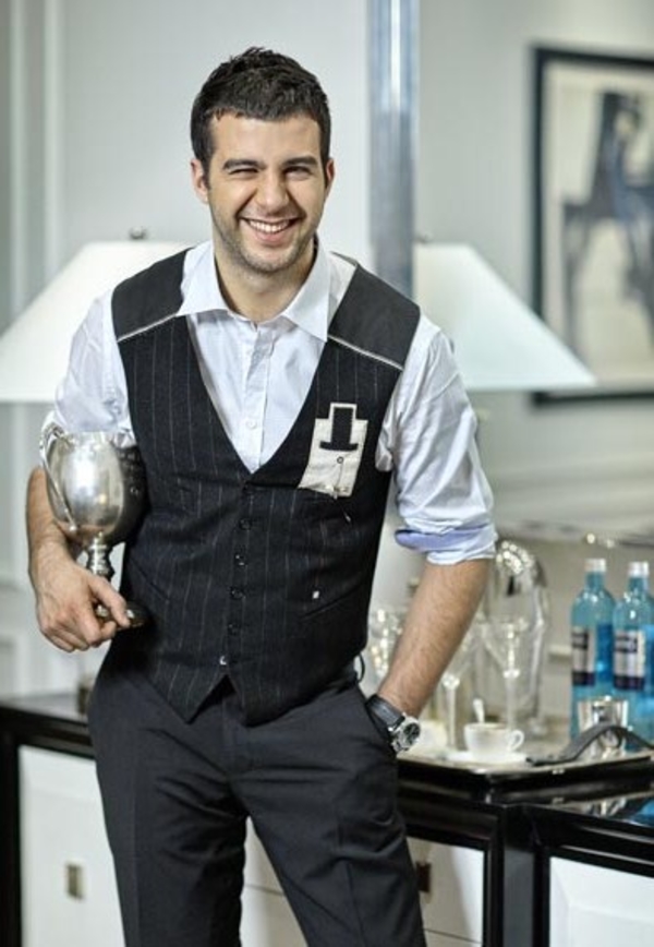 Украинцы забросали помидорами портрет Ивана Урганта