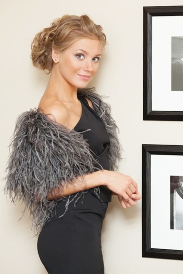 Гарик Харламов откармливает Кристину Асмус