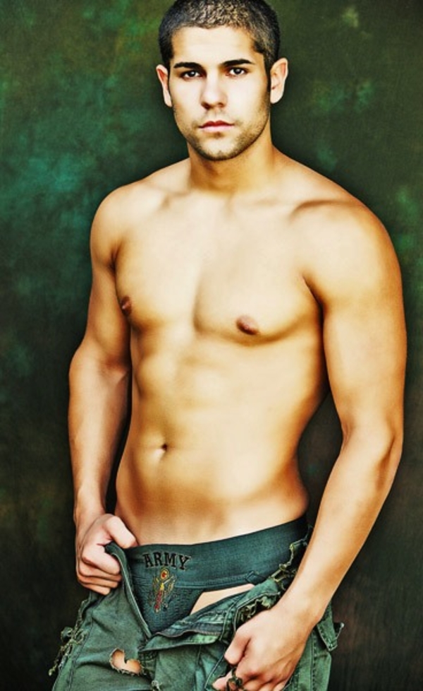 Горячая пятница: ТОП-5 сексуальных мужчин