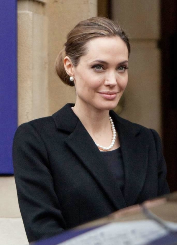 Анджелина Джоли больна анорексией – СМИ