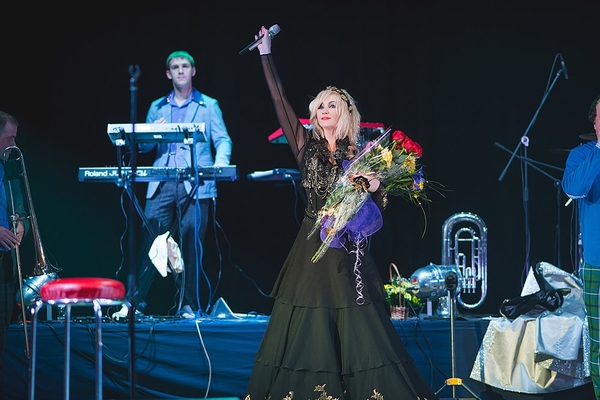 На новое платье Ирины Билык ушло 12 килограммов камней