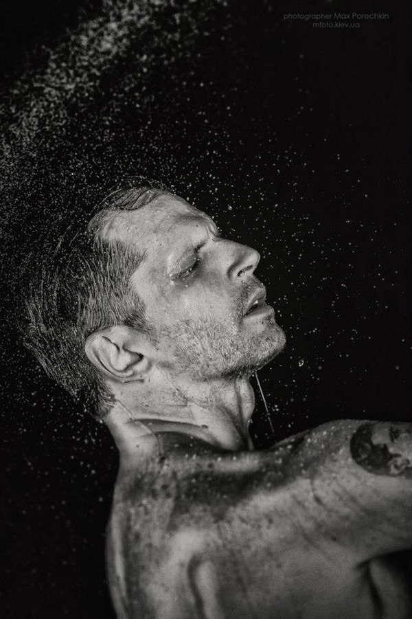 Режиссер Алексей Гладушевский показал откровенные фото