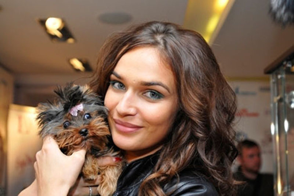 В четырех стенах скандальной звезды Алены Водонаевой