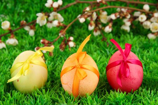 Как красить яйца луковой шелухой