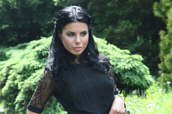 "Спасибушечку" Алену Лоран обвинили в краже денег