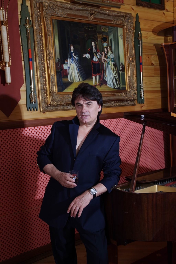 Александр Серов находится в затяжной депрессии