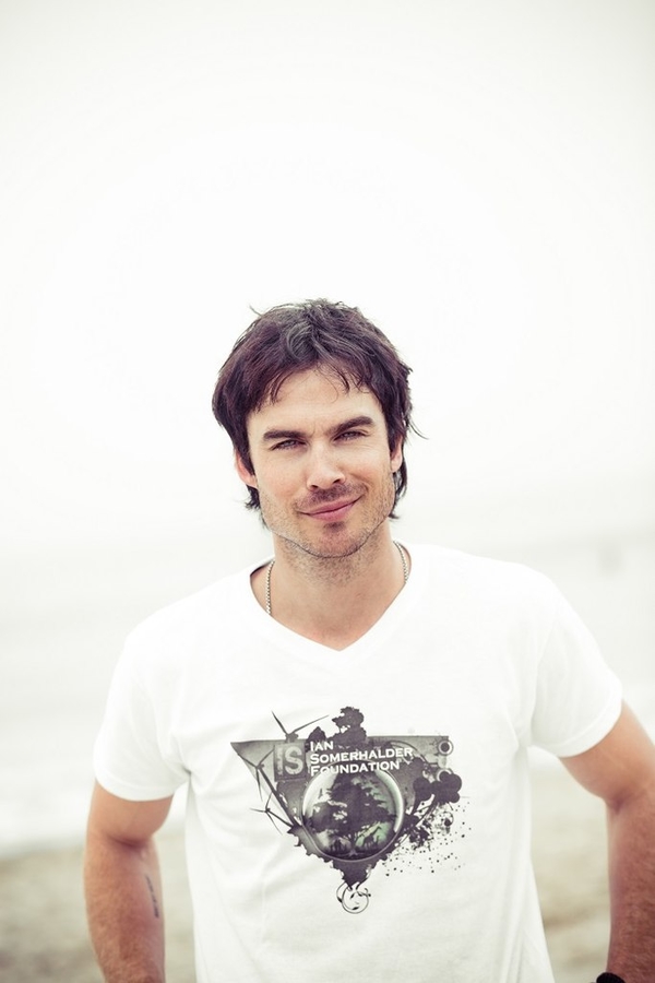 Герой Дневников вампира зарегистрировался Вконтакте