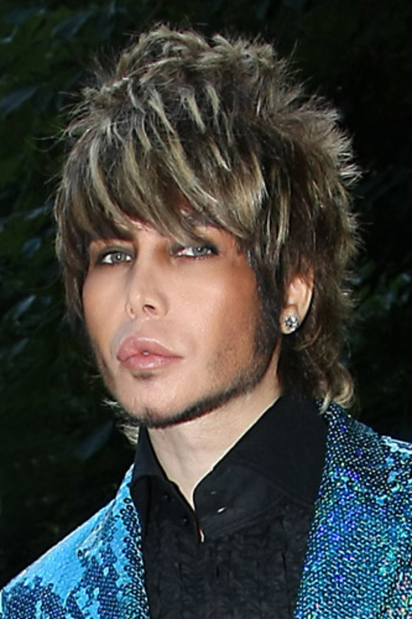 Сергей Зверев шокировал военных своим концертом