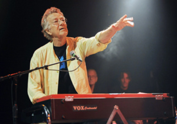 В Германии умер один из основателей The Doors Рэй Манзарек