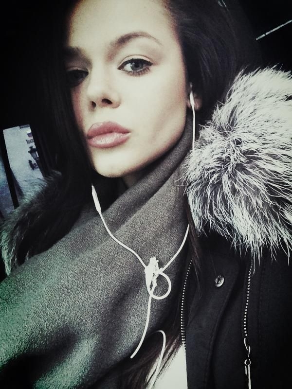 17-летняя Алина Гросу встречается с московским бизнесменом