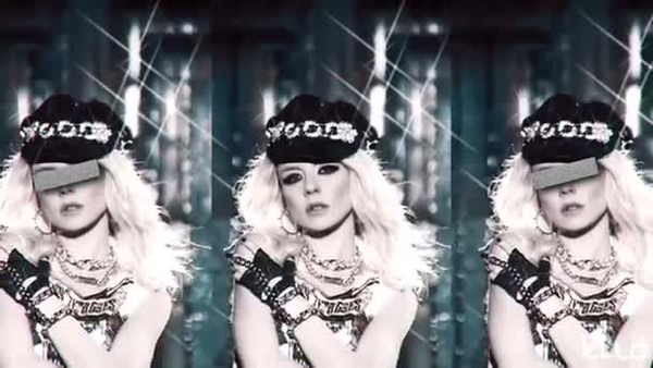 Новый клип группы Винтаж: лосины, питон и бриллианты