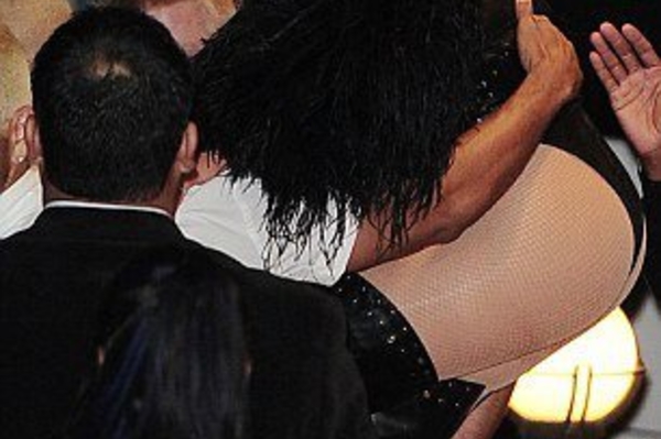 facebook.com/JenniferLopezGreece