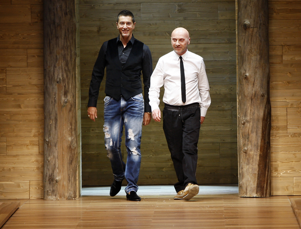 Дизайнерам Дольче и Габбана грозит 2,5 года тюрьмы