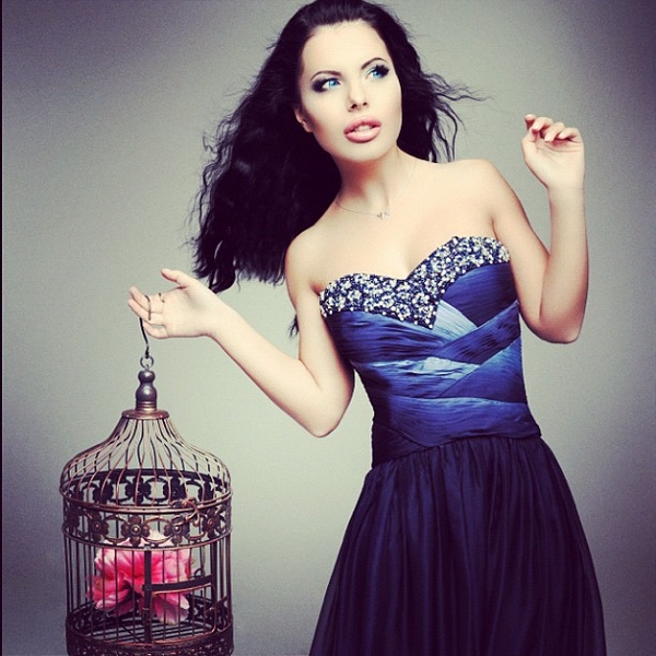 Алена Лоран: Я была гадким утенком