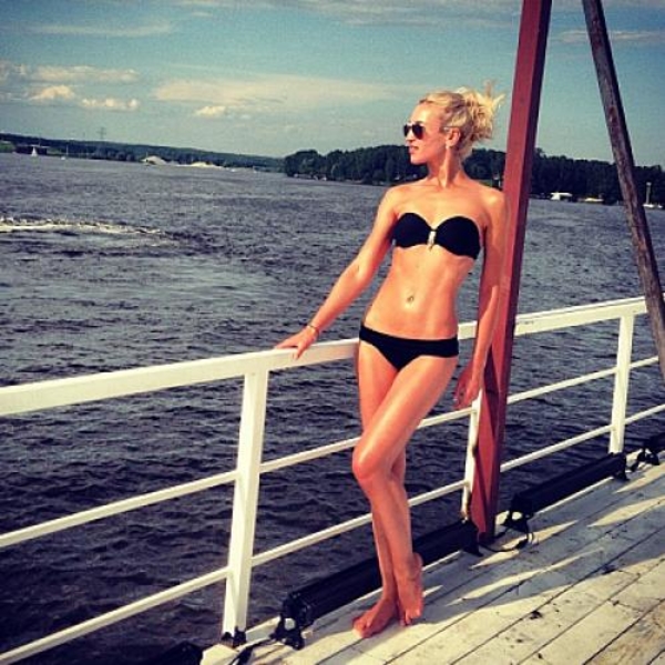 В Сеть попали снимки Ольги Бузовой в бикини
