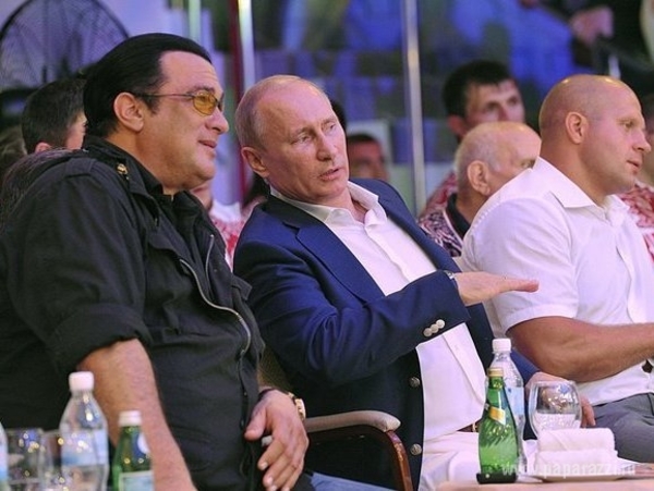 Стивен Сигал будет повышать престиж российской армии