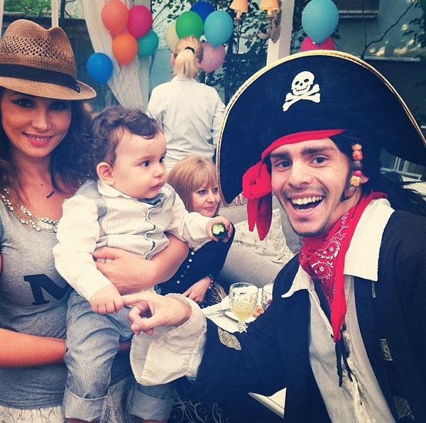 Анфиса Чехова опубликовала фото со дня рождения сына