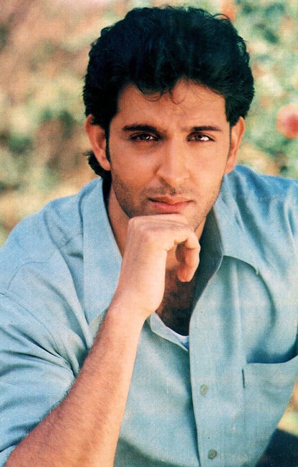 Фанатка из России преследует популярного индийского актера